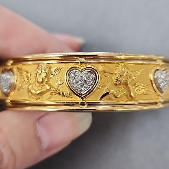 RARE Authentic Carrera y Carrera 18K Gold Angel heart pavé Diamond Cuff Bracelet - Picture 3 of 4